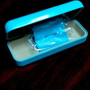 Tiffany glasses case and cleaning cloth